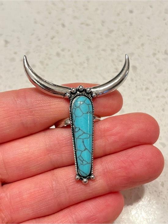 None Jewelry - Western Cowboy Style Bull Head Faux Turquoise Adjustable Ring